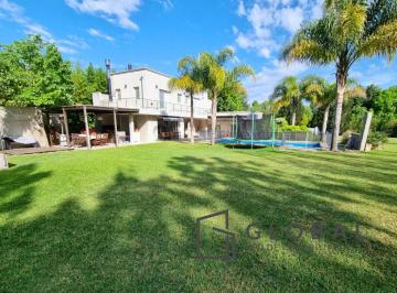 Casa · 254m² · 7 Ambientes · 2 Cocheras · Oportunidad! Casa en Venta, Cardales, Barrio Santa Brigida