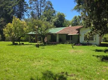Casa · 70m² · 4 Ambientes · Casa Chalet en Venta en Barrio Parque Los Pinos, Exaltación de La Cruz, G. B. a. Zona Norte