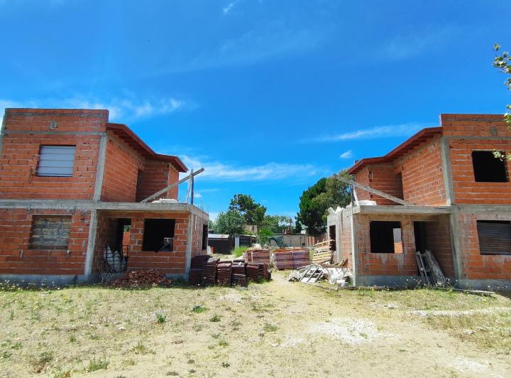 Desarrollo horizontal , Las Toninas · Complejo de Duplex y Deptos Luz II
