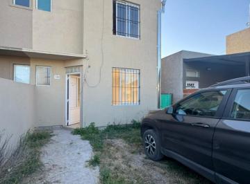 Casa · 65m² · 3 Ambientes · 1 Cochera · Duplex en Calle 23 Entre 64 y 66