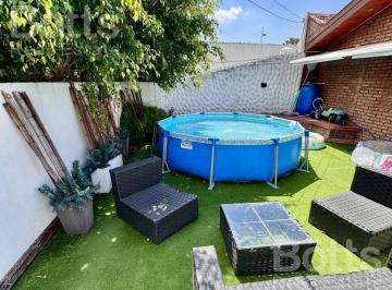 PH · 146m² · 6 Ambientes · Venta PH 5 Dorm. – Quincho - Sarandi