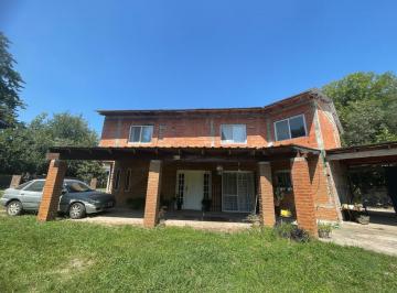 Casa de 4 ambientes, El Manzano · Se Vende Hermosa Casa en El Manzano!