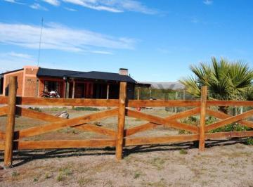Casa · 50m² · 2 Ambientes · 1 Cochera · Venta Cabaña 2 Ambientes en Valle Grande