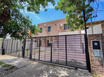 Bodega-Galpón · 200m² · 12 Ambientes · Galpón con Oficinas en Venta a m de Circunvalación