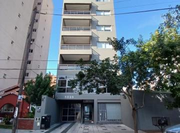Departamento · 113m² · 4 Ambientes · 1 Cochera · Hermoso Piso Céntrico