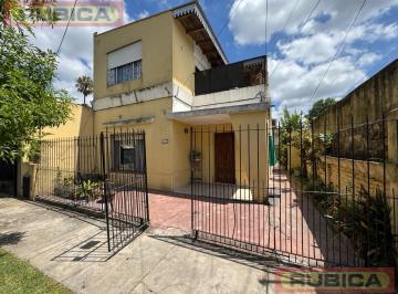 Casa · 120m² · 4 Dormitorios · Casa en Venta