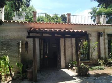 Quinta vacacional · 140m² · 4 Ambientes · Casa Estilo Quinta en Tortuguitas.