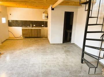 PH · 70m² · 3 Ambientes · 1 Cochera · PH en Alquiler Tigre Centro