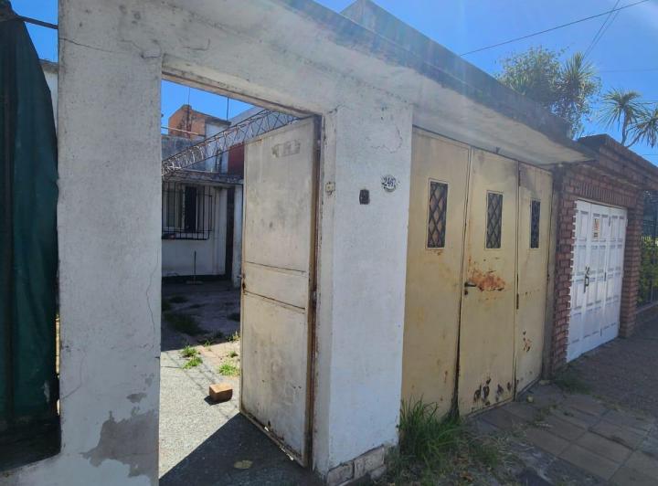 Terreno · 150m² · 4 Ambientes · 1 Cochera