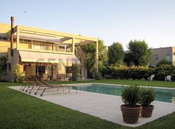 Casa · 250m² · 5 Ambientes · 3 Cocheras · Casa en Venta en San Isidro Labrador, Villanueva