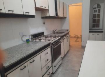 Departamento · Venta Dpto Reciclado, con Patio y Dependencia 3 Ambientes