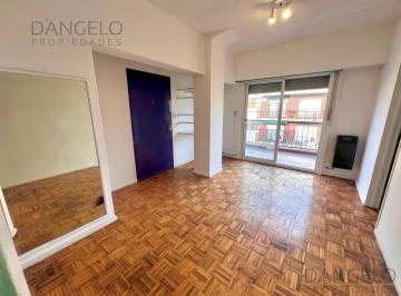 Departamento · 37m² · 2 Ambientes · 2 Amb C/balcon Amplio - Lavadero Independiente y Cocina - Super Luminoso - Placard
