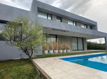 Casa de 7 ambientes, La Calera · Vendo - La Deseada - Casa de Categoria - Hermosas Vistas