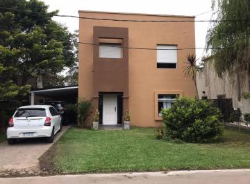 Casa · 180m² · 4 Ambientes · 2 Cocheras · Casa - Venado II