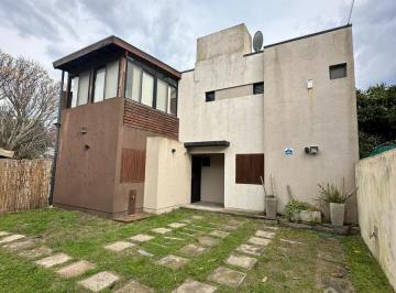 PH · 65m² · 4 Ambientes · 1 Cochera · Excelente Duplex La Lucila a 2 Cuadras del Mar!