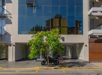 Oficina comercial · 140m² · 2 Cocheras · Piso de Oficinas en Estratégica Ubicación.