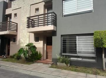 Casa · 90m² · 3 Ambientes · 1 Cochera · Casa - Tigre