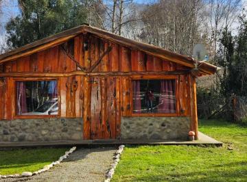 Casa · 182m² · 3 Ambientes · 1 Cochera · Cabaña en Venta Lago Puelo