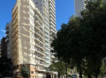 Departamento · 90m² · 4 Ambientes · Av Libertad 300 - Barrio Martin - Bellísimo Departamento de Categoría - Hermosa Vista.