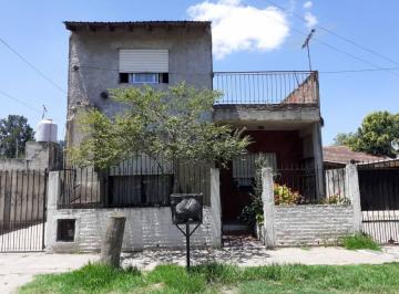 Casa · 201m² · 5 Ambientes · Venta Casa y Departamento Ideal 2 Familias