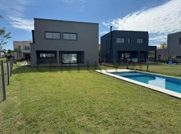 Casa · 221m² · 6 Ambientes · 1 Cochera · Casa Venta 6 Ambientes en Dos Plantas en Barrio San Pablo, Pilar