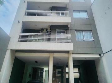 Departamento de 3 ambientes, Lanús · 3 Ambientes Al Frente con Cochera