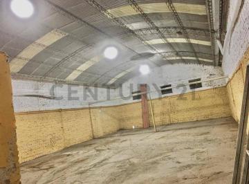 Bodega-Galpón · 308m² · En Venta - Galpón en Ubicación Inmejorable - Cañada de Gomez