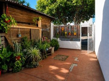 KNK-KNK-4781_2 · Oportunidad Casa 3 Amb C Local y Patio Espacio P Ampliacion