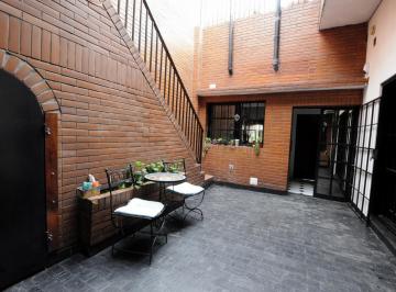 Casa · 169m² · 3 Ambientes · Venta Casa 3 Ambientes Quincho Terraza Parrilla en Flores
