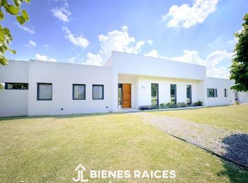 Casa · 247m² · 5 Ambientes · Casa en Venta Barrio Chacras de La Reserva Cardales