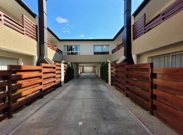 PH · 96m² · 3 Ambientes · 1 Cochera · PH en Bella Vista