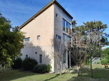 Casa · 130m² · 4 Ambientes · Mar Azul - Venta a Pasos del Mar – 4 Ambientes