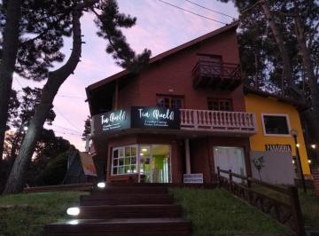 Hotel · 401m² · 15 Ambientes · 2 Cocheras · Venta - Mar Azul – Block 2 Locales y 8 Departamentos – Rentabilidad Asegurada