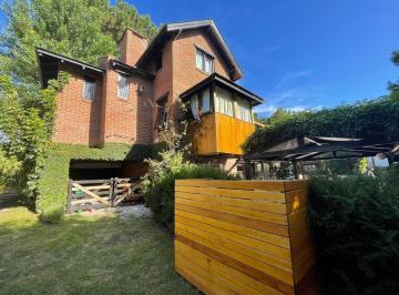 Hotel · 450m² · 19 Ambientes · 6 Cocheras · Hotel en Venta Ubicado en Las Gaviotas