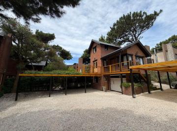 Hotel · 450m² · 19 Ambientes · 6 Cocheras · Complejo 10 Cabañas - 38 Plazas