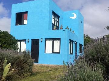 Casa · 130m² · 2 Ambientes · 1 Cochera · Potencial Esquina Hotelera