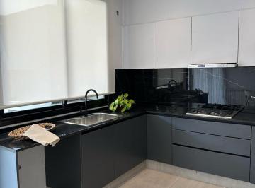 PH · 180m² · 6 Ambientes · 2 Cocheras · Duplex en Venta - Barrio Cerrado Chacras del Norte - 3 Dorm. - Listos Para Vivir!