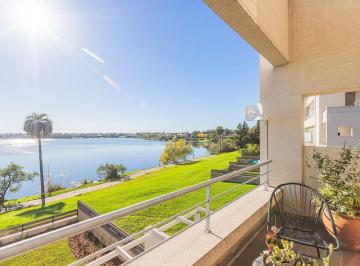 Departamento · 83m² · 3 Ambientes · 1 Cochera · Departamento Venta 3amb Vista Al Agua Vila Vela