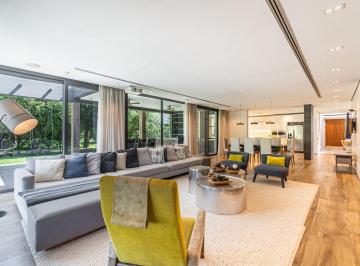 Casa · 435m² · 7 Ambientes · 2 Cocheras · Venta Casa 7 Amb en Terralagos Amoblada Permuta