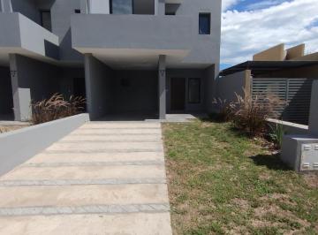 Casa de 5 ambientes, Córdoba · Alquiler Duplex Claros Village