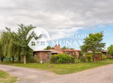 Casa · 200m² · 5 Ambientes · 2 Cocheras · Casa
