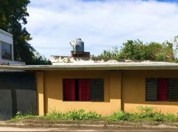 ISN-ISN-2291_2 · Casa 3 Dorm.. | Pasaje Las Rosas Entre Roca y Thames (Por Constitución 1100)