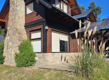 Casa · 200m² · 5 Ambientes · 2 Cocheras · Venta Casa Impecable en Barrio Lomas del Correntoso