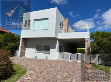 Casa · 244m² · 4 Ambientes · 2 Cocheras · Casa en Venta Barrio Don Joaquín Canning
