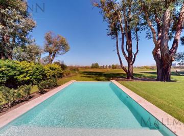 Casa · 1681m² · 7 Ambientes · 2 Cocheras · Casa en Pilara | Mallmann Propiedades