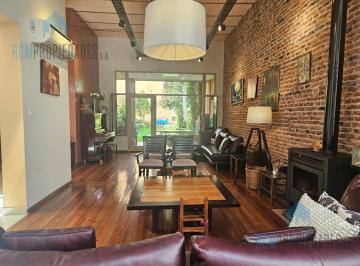 Casa · 342m² · 6 Ambientes · 1 Cochera · Casa en Venta en Caballito