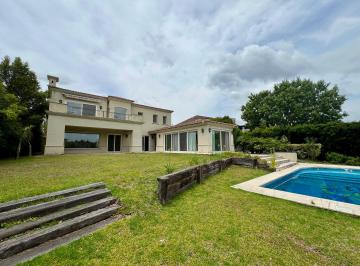 Casa de 8 ambientes, Tigre · Venta con Renta - Lindísima Casa con 5 Dorm. en La Isla