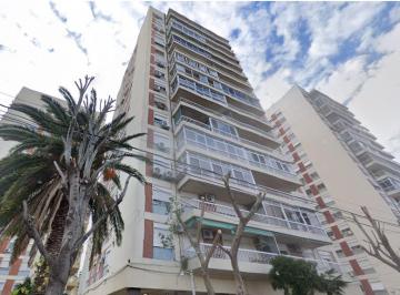 Departamento de 4 ambientes, Avellaneda · Excelente 110² - Balcon - Todo Luz y Vista - 2 Baños - Comedor Diario - Wapp