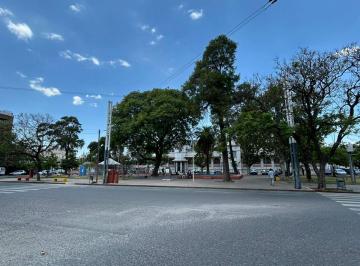 Foto · Oportunidad Esquina Para Gran Local Comercial Bancos Gimnasios