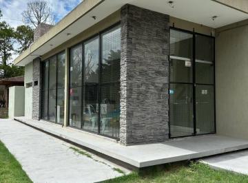 Local comercial · 45m² · 2 Ambientes · 8 Cocheras · Local en Venta Sobre Cno Gral Belgrano, City Bell